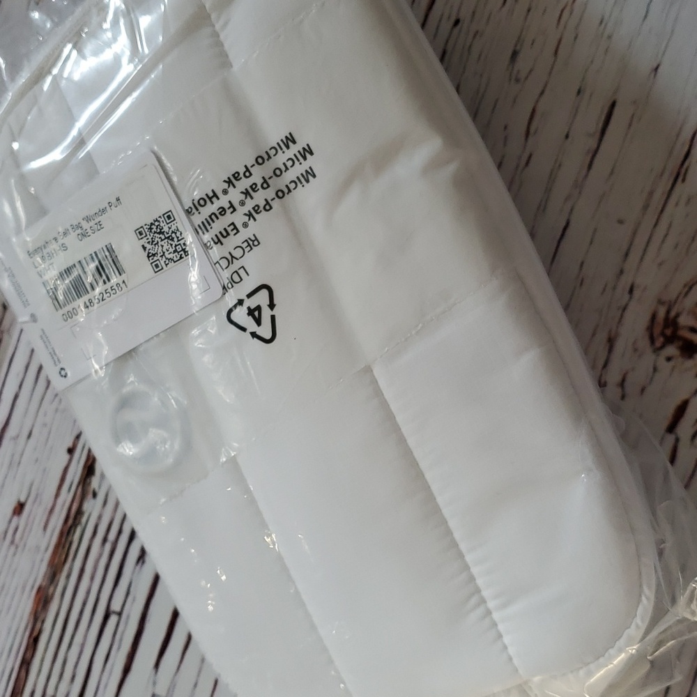 ๐๏ธ LULULEMON EVERYWHERE BELT BAG WUNDER PUFF 1L - WHITE - Picture 10 of 11